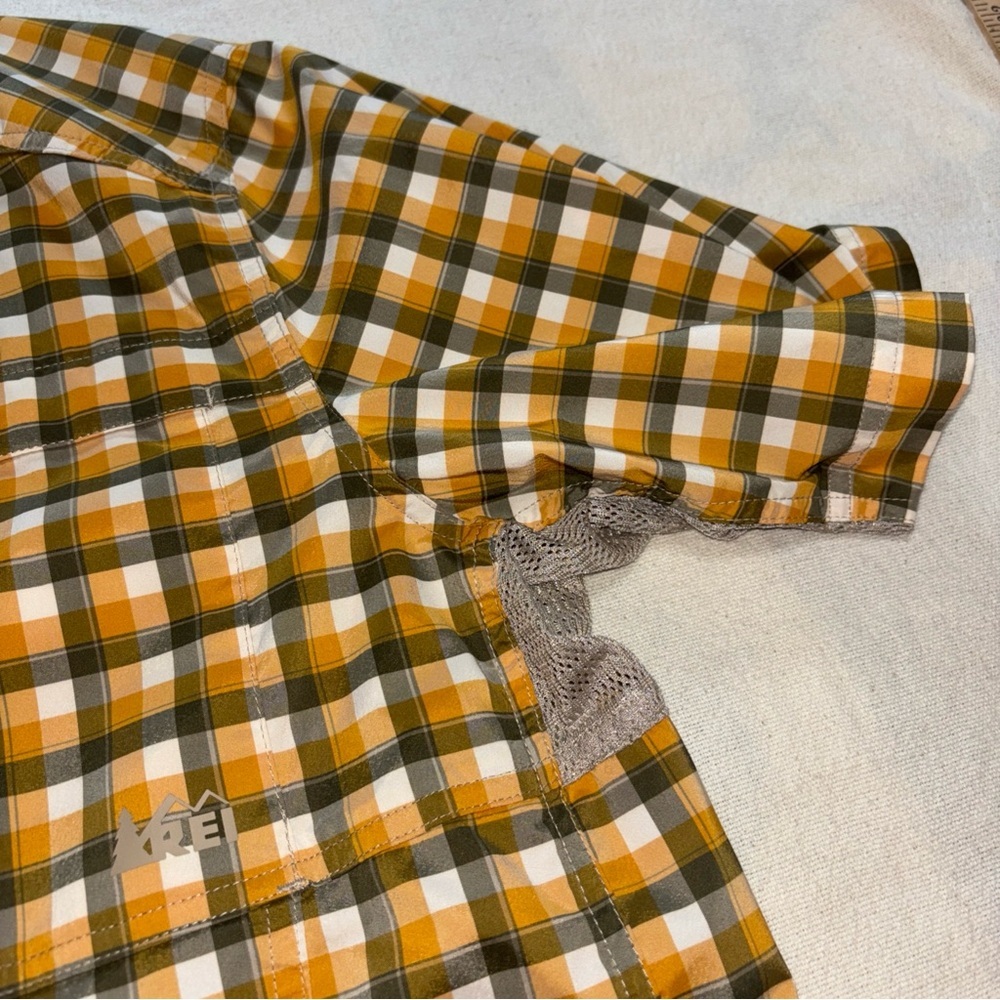 REI Button Up Shirt Mens XL Outdoor Performance Vented‎ Yellow Orange Green - Picture 5 of 9